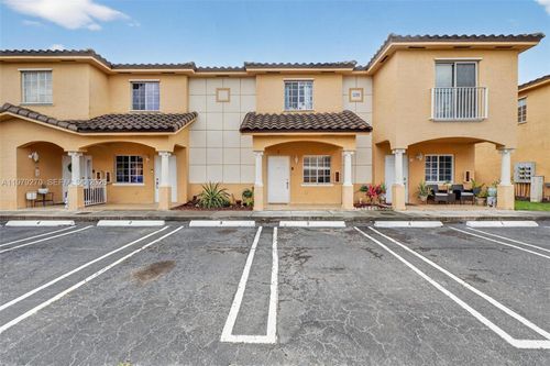 apt-2-7709 W 36th Ave, Hialeah, FL, 33018-1679 | Card Image