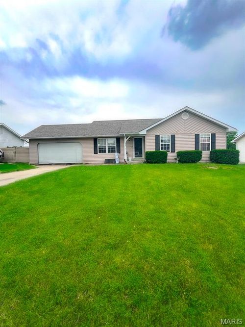 140 Castlewood Dr, Troy, MO, 63379-3311 | Card Image