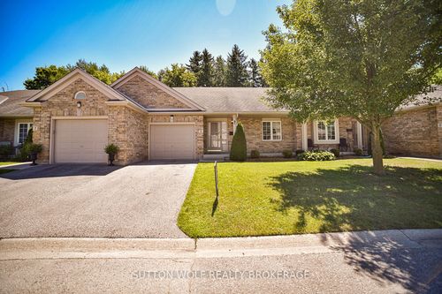 8-375 Scott St E, Strathroy, ON, N7G4G7 | Card Image