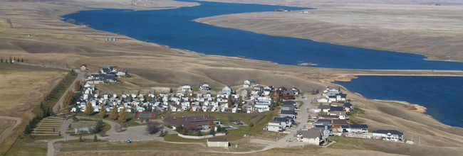 41 White Pelican Way, Home with 3 bedrooms, 2 bathrooms and 2 parking in Lomond AB | Image 33