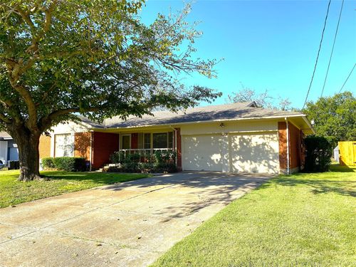 1206 Usher St, Benbrook, TX, 76126-3514 | Card Image