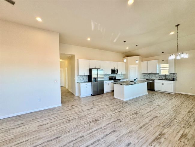 18 Edgewater St, House other with 3 bedrooms, 2 bathrooms and 2 parking in Hitchcock TX | Image 15
