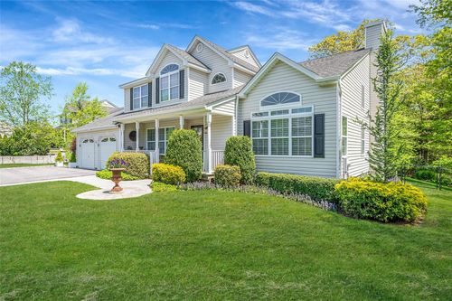 9 Nydia Ct, Yaphank, NY, 11980-9500 | Card Image