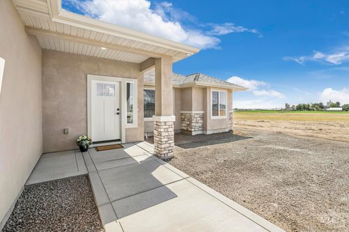 1401 Leslie Dr, Jerome, ID, 83338-6083 | Card Image