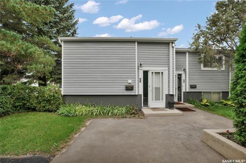 1625 Thompson Ave, Saskatoon, SK, S7N1Y2 | Card Image