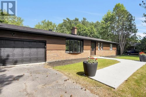 6636 Marina Dr, Manotick, ON, K4M1B3 | Card Image