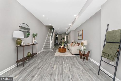 2420 E Madison St, BALTIMORE, MD, 21205-1733 | Card Image