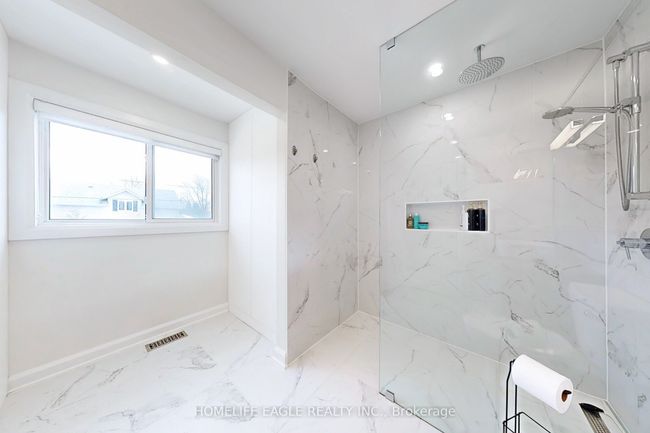 723 Victory Dr, House other with 3 bedrooms, 3 bathrooms and 2 parking in Pickering ON | Image 22