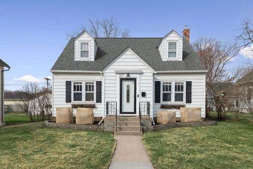 217 N Ash St, Chaska, MN, 55318-2024 | Card Image