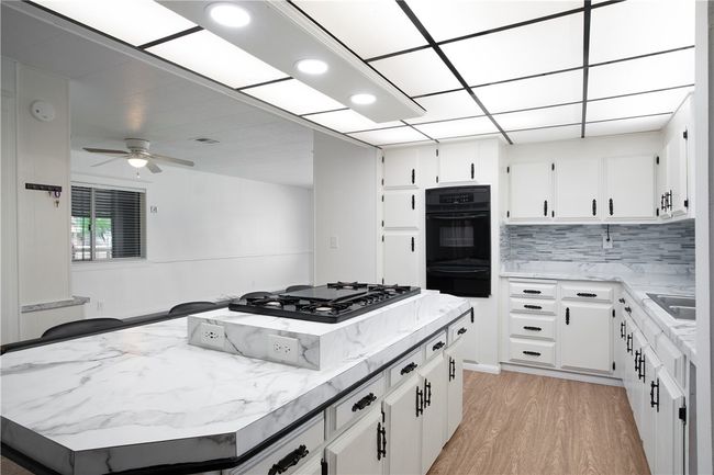Kitchen | Image 19