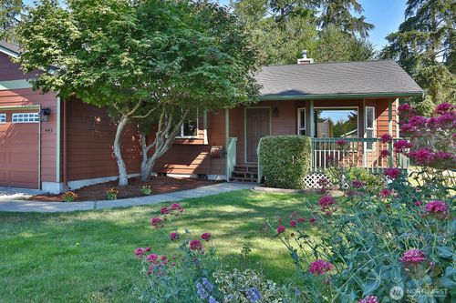 445 Mitchell Dr, Coupeville, WA, 98239-9649 | Card Image