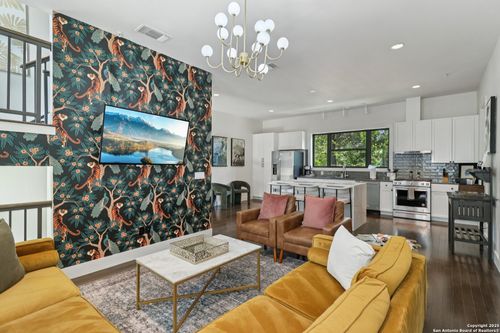 unit-303-318 W Grayson St, San Antonio, TX, 78212-1557 | Card Image