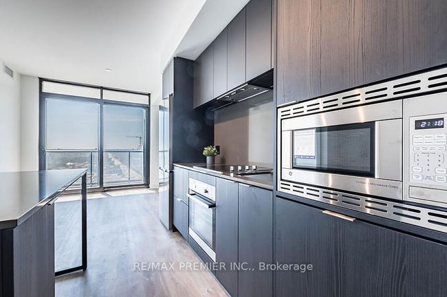 1620 - 86 Dundas St E, Condo with 2 bedrooms, 2 bathrooms and null parking in Mississauga ON | Image 6