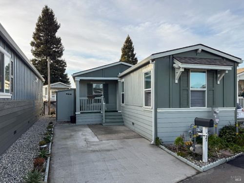 77 Romani Ct, Santa Rosa, CA, 95407-6847 | Card Image