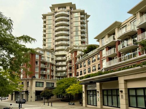 302-4028 Knight St, Vancouver, BC, V5N5Y8 | Card Image