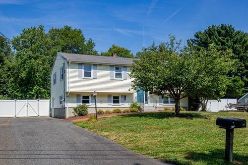 38 Ruth Ellen Rd, Raynham, MA, 02767-1216 | Card Image