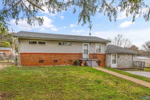 3104 Stewart St Nw, Huntsville, AL, 35810-3141 | Card Image