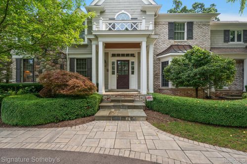 937 Mitchell Ct, Bloomfield Hills, MI, 48304-1946 | Card Image