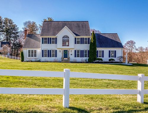 15 Pennock Rd, Ashland, MA, 01721-1480 | Card Image