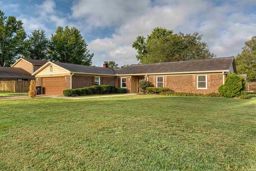 4133 Secretariat Dr, Newburgh, IN, 47630-2594 | Card Image