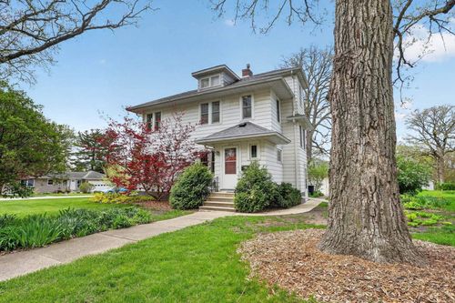 2117 Rownd St, Cedar Falls, IA, 50613-5669 | Card Image