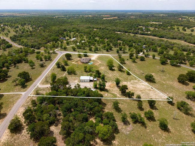 494 Flash Cir, Home with 4 bedrooms, 4 bathrooms and null parking in Luling TX | Image 32