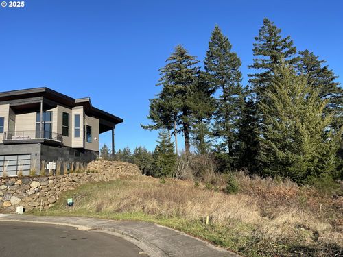 711 Nw Angel Heights Rd, Stevenson, WA, 98648-6277 | Card Image