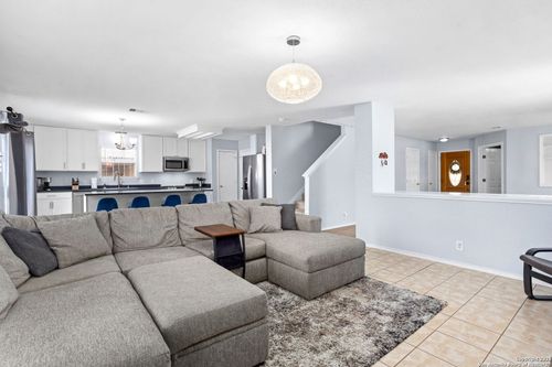 16115 Branching Oaks, San Antonio, TX, 78247-5717 | Card Image