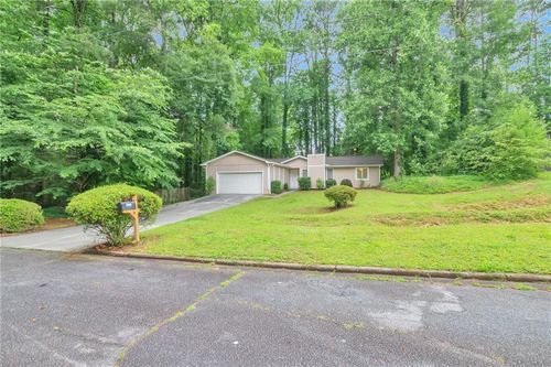 5577 Whittondale Rd, Lithonia, GA, 30058-5547 | Card Image