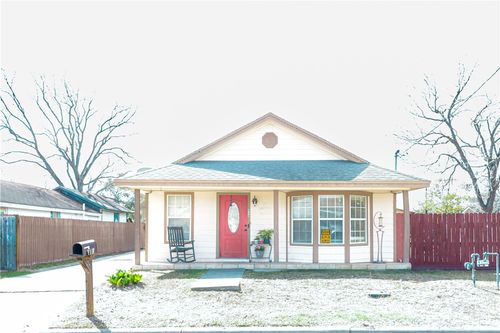 838 Seabreeze St, Alice, TX, 78332-7030 | Card Image