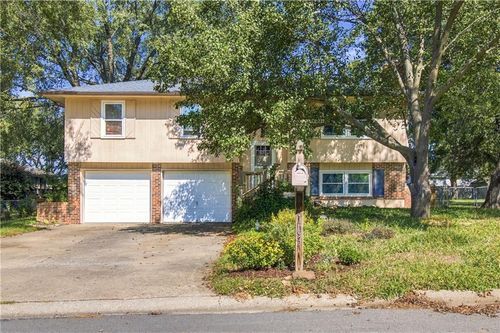 103 Fairview Ave, Warrensburg, MO, 64093-2601 | Card Image