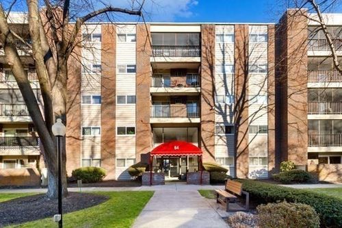 apt-24b-64 Main St, Stoneham, MA, 02180-3381 | Card Image