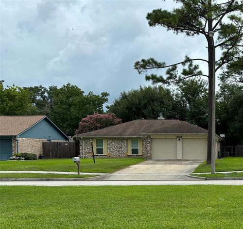 16114 Blackhawk Blvd, Friendswood, TX, 77546-3115 | Card Image