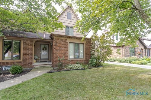 1245 Applegate St, Waterville, OH, 43566-1022 | Card Image