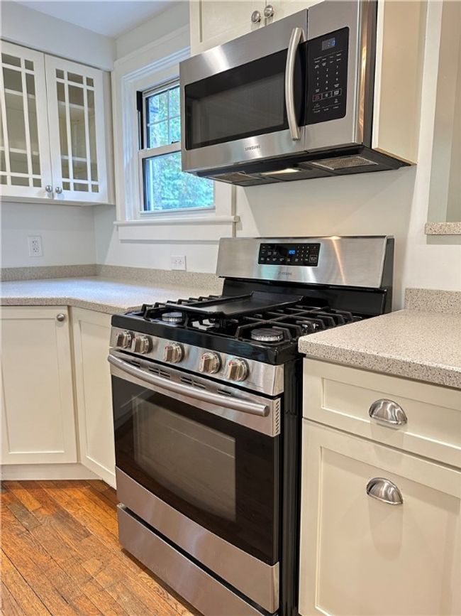 6927 Perrysville Ave, House other with 3 bedrooms, 3 bathrooms and 2 parking in Ben Avon PA | Image 11