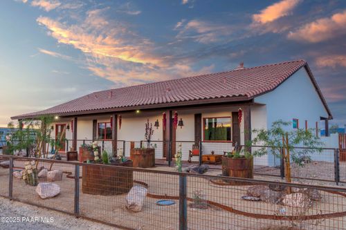 4450 Black Mountain Rd, Wickenburg, AZ, 85390-4031 | Card Image