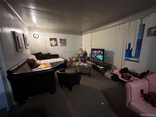 18786 Stahelin Ave, Detroit, MI, 48219-2876 | Card Image