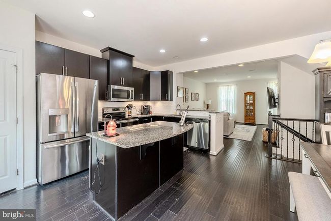 10793 Hinton Way, Townhouse with 3 bedrooms, 4 bathrooms and null parking in MANASSAS VA | Image 15