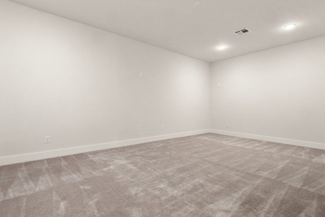 Spare room with baseboards, carpet flooring, and visible​​‌​​​​‌​​‌‌​‌‌​​​‌‌​​‌‌​‌​​​​​‌ vents | Image 28