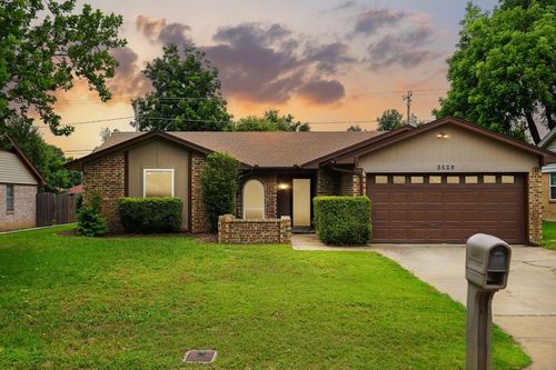 3509 Kelvin Avenue, Fort Worth, TX, 76133 | Card Image