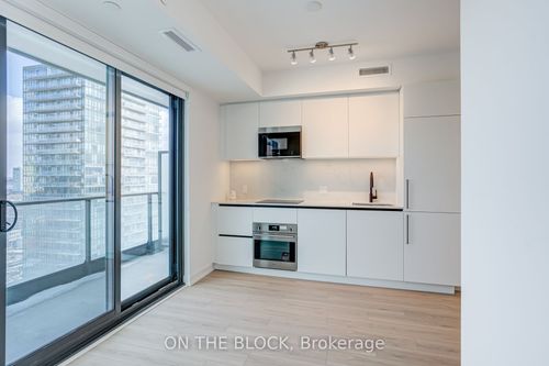 2209-35 Parliament Street, Toronto, ON, M5A0Z5 | Card Image