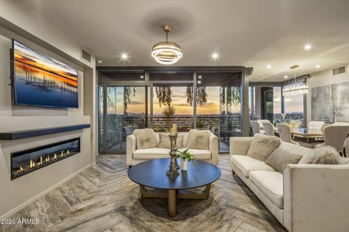915-7120 E Kierland Blvd, Scottsdale, AZ, 85254-3085 | Card Image