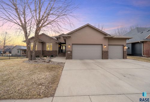3105 Miramar Cir Circle, Sioux Falls, SD, 57108 | Card Image