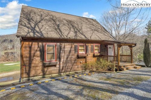 216 Blue Spruce Trl, Vilas, NC, 28692-3008 | Card Image
