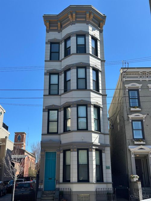 1420 Elm St, Cincinnati, OH, 45202-7528 | Card Image