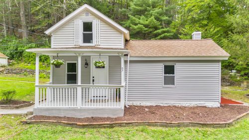 97 Padanaram Rd, Danbury, CT, 06811-2812 | Card Image