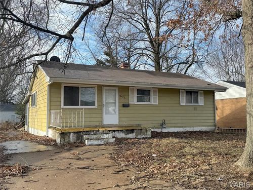 106 Monteith Cir, Saint Louis, MO, 63137-4507 | Card Image