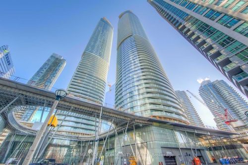 1709-14 York St, Toronto, ON, M5J0B1 | Card Image