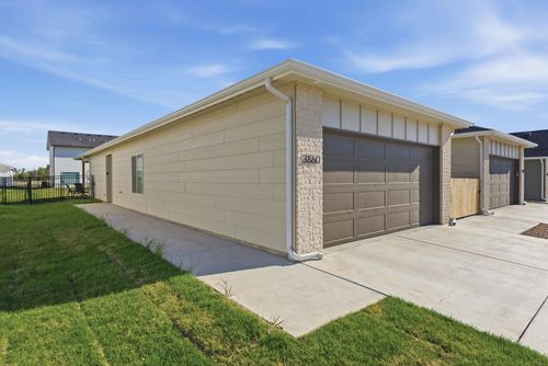16914 W Leyland Ct, Goddard, KS, 67052 | Card Image