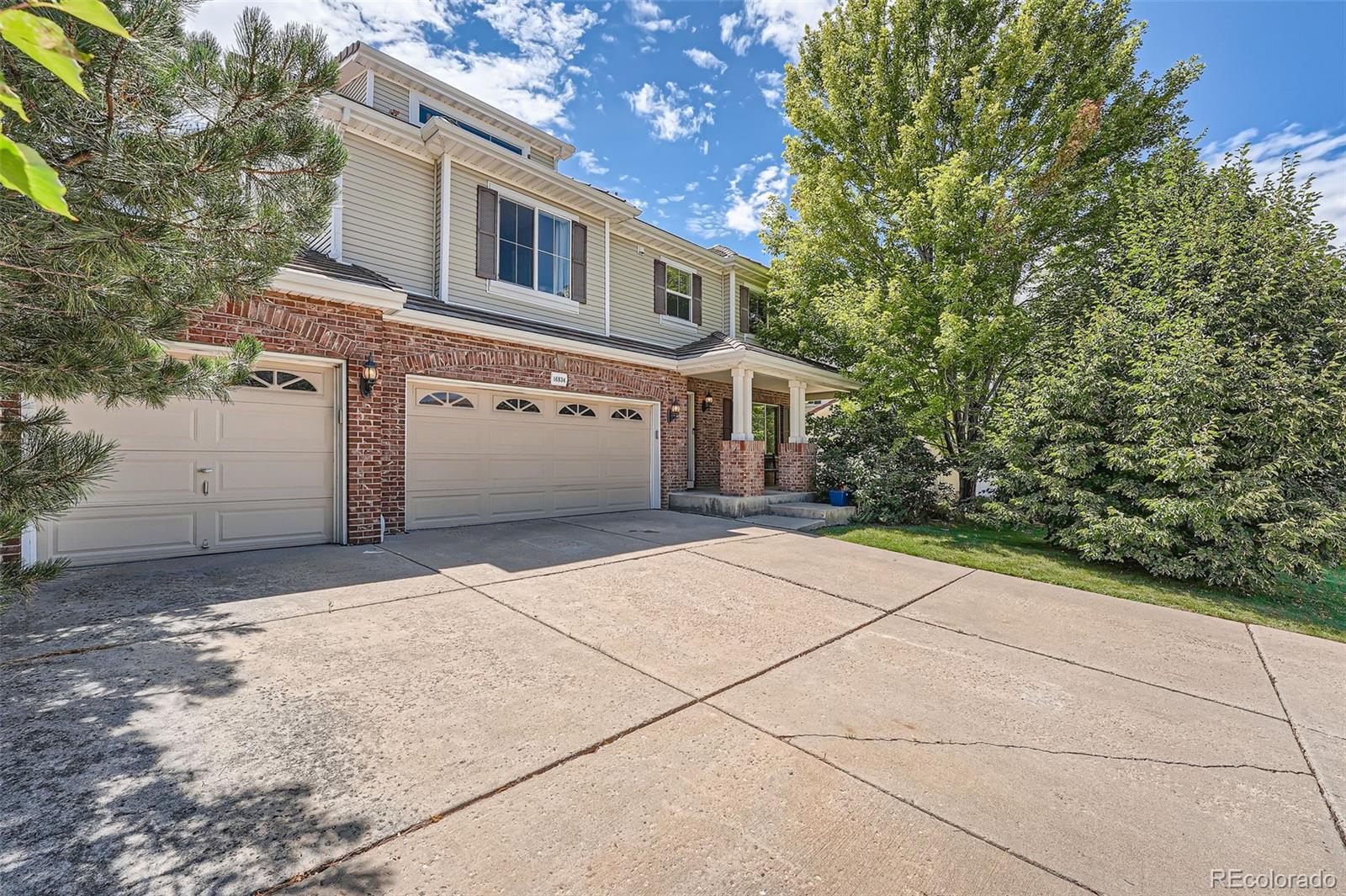 Weaver Ln, Aurora, CO 80016